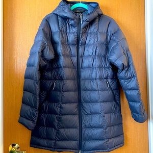 Down REI warm yet Lightweight coat/jacket So Warm and so light.